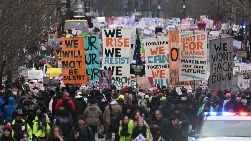 Des milliers de manifestants contre Trump dans les rues de Washington